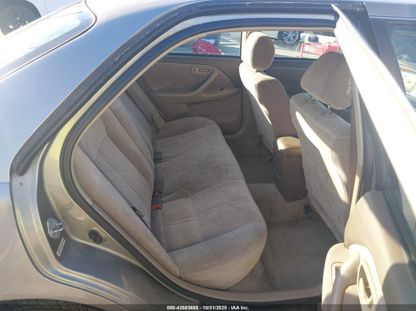 1999 Toyota Camry Le VIN: 4T1BG22K4XU394230 Lot: 43583605