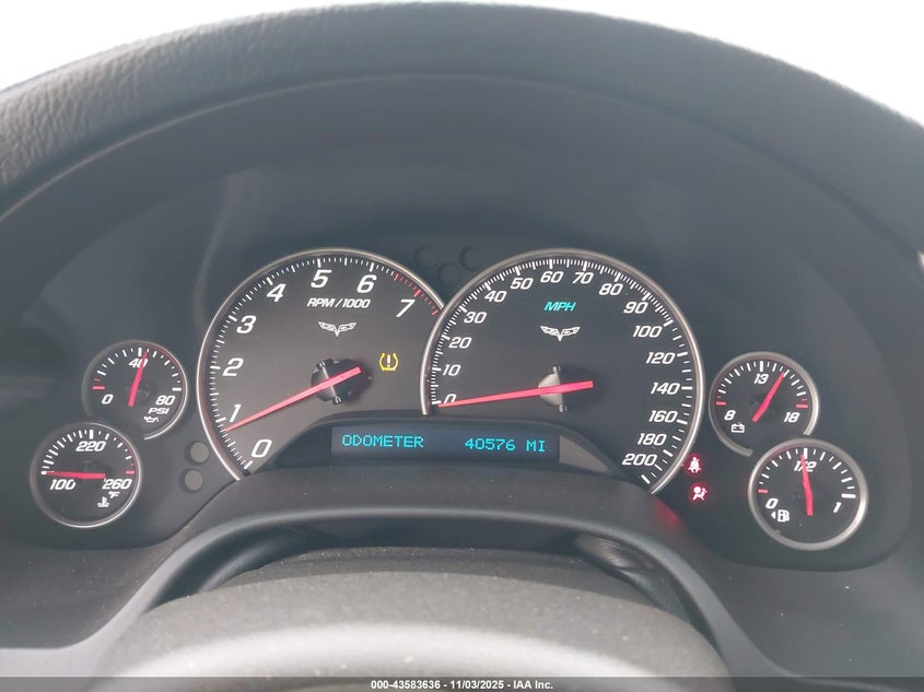 2005 Chevrolet Corvette VIN: 1G1YY24U355136792 Lot: 43583636