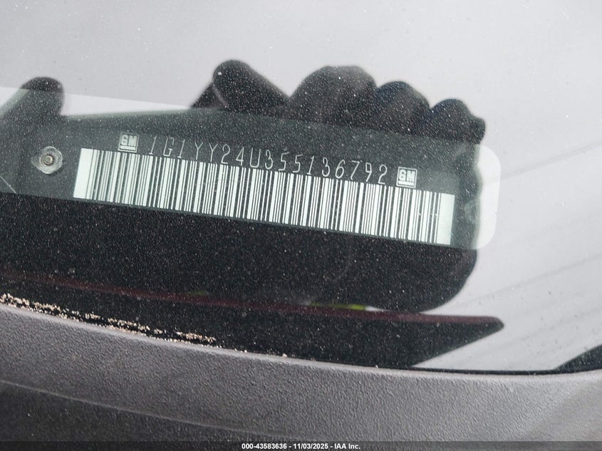 2005 Chevrolet Corvette VIN: 1G1YY24U355136792 Lot: 43583636