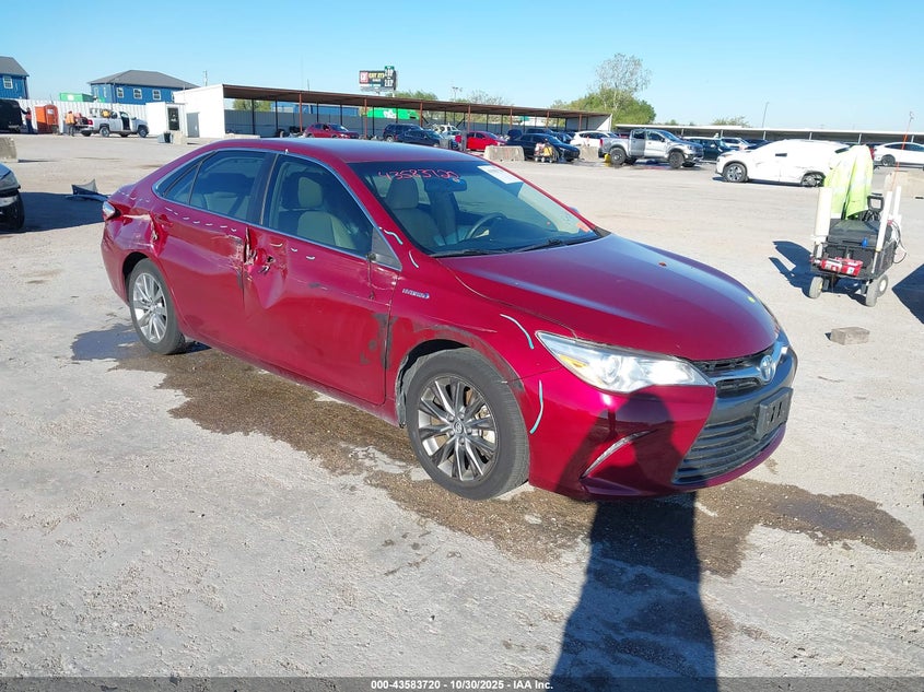 TOYOTA CAMRY HYBRID XLE