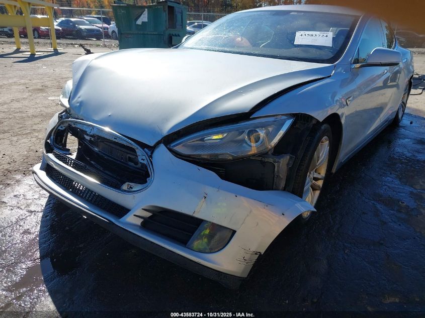 2013 Tesla Model S VIN: 5YJSA1CG9DFP03544 Lot: 43583724