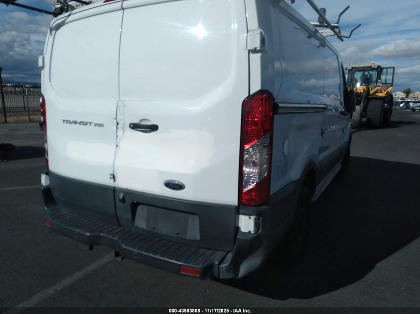 2018 Ford Transit-250 VIN: 1FTYR1YM5JKB36250 Lot: 43583808