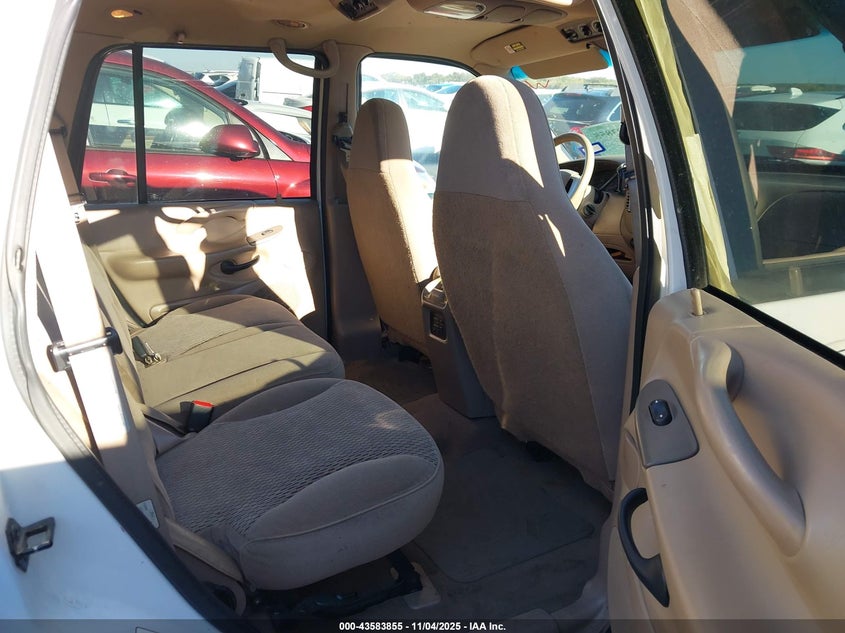 1998 Ford Expedition Eddie Bauer/Xlt VIN: 1FMRU1761WLA26895 Lot: 43583855