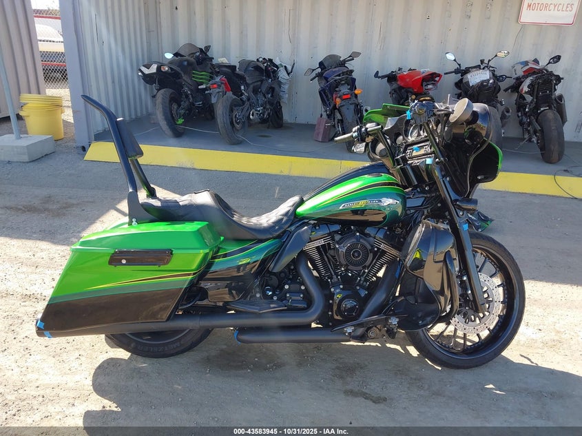 2011 Harley-Davidson Flhxse2 VIN: 1HD1PZ811BB960872 Lot: 43583945