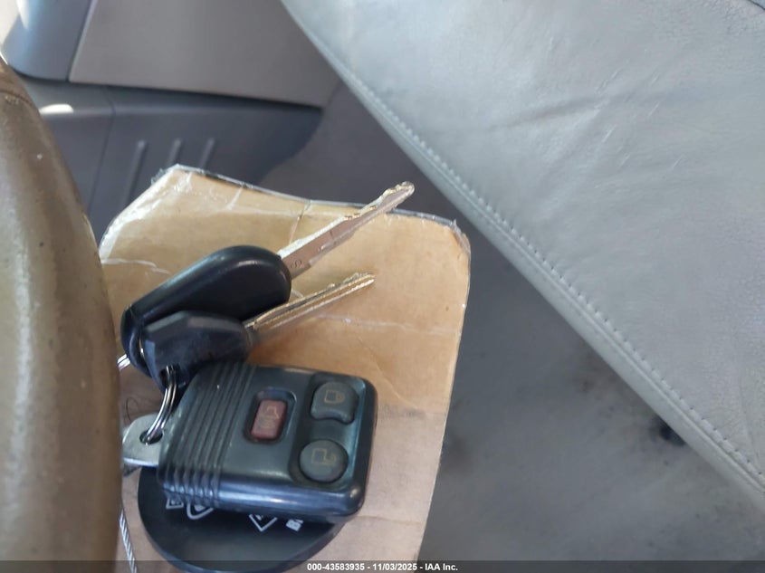 2006 Ford F-150 Lariat/Xlt VIN: 1FTPW12516KE00383 Lot: 43583935