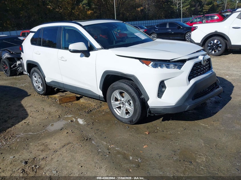 TOYOTA RAV4 XLE