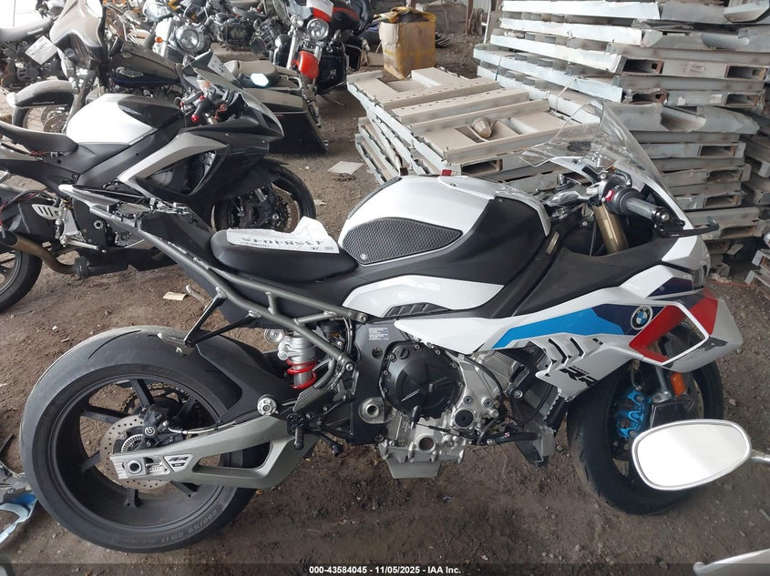 2025 BMW S 1000 Rr VIN: WB10P2302S6L37060 Lot: 43584045
