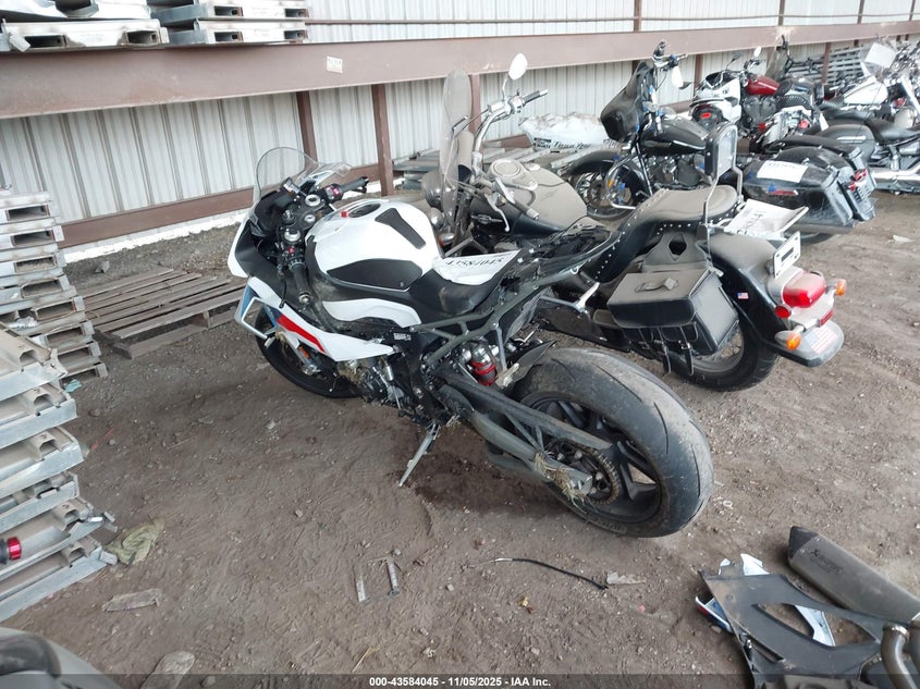 WB10P2302S6L37060 2025 BMW S 1000 photo no. 3