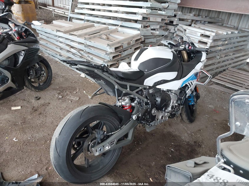WB10P2302S6L37060 2025 BMW S 1000 photo no. 4