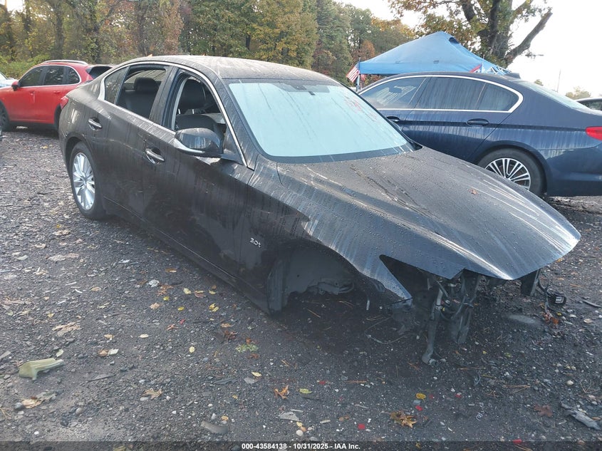 INFINITI Q50 3.0T LUXE