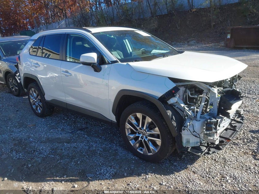 2021 TOYOTA RAV4 XLE PREMIUM - 2T3A1RFV3MW193139