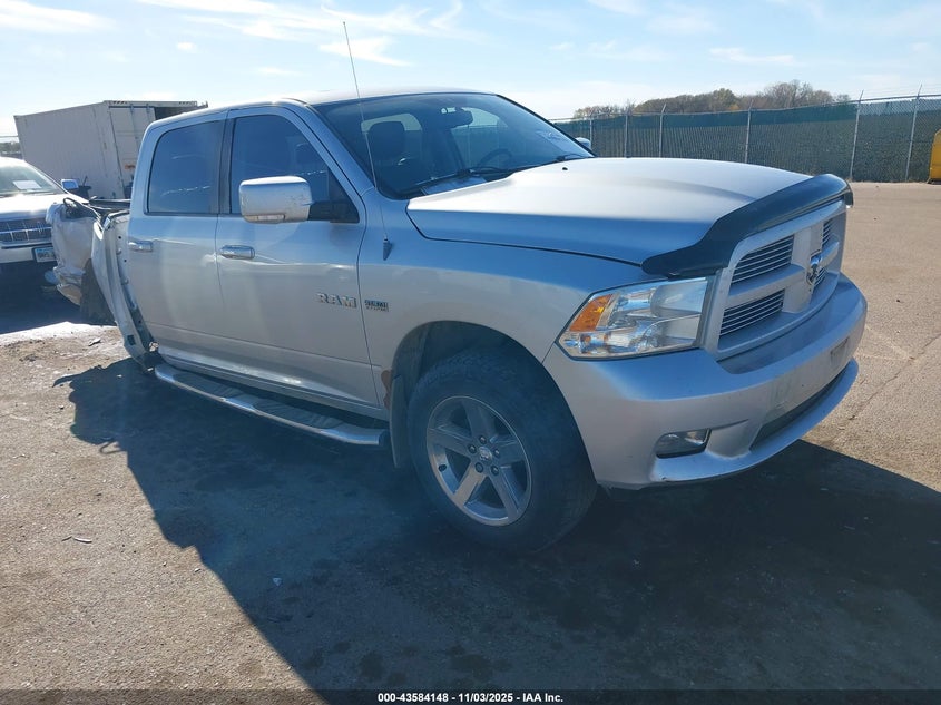 DODGE RAM 1500 SLT/SPORT/TRX