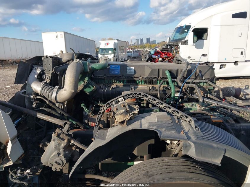 2017 Volvo Vnl VIN: 4V4NC9EH4HN990251 Lot: 43584198