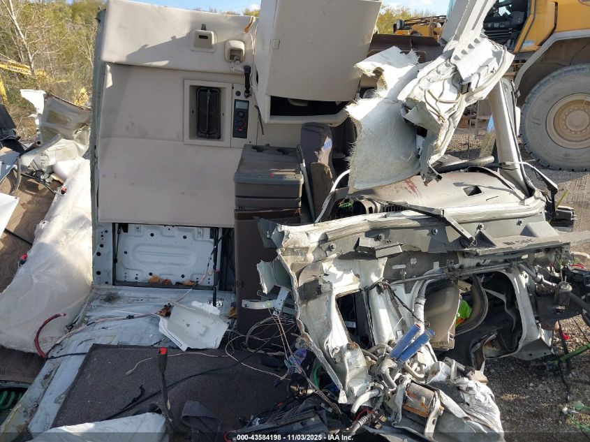 2017 Volvo Vnl VIN: 4V4NC9EH4HN990251 Lot: 43584198