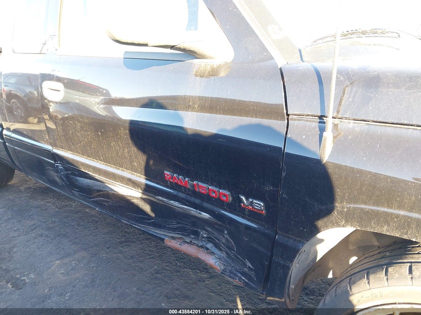 1998 Dodge Ram 1500 St VIN: 1B7HC13Y4WJ234775 Lot: 43584201