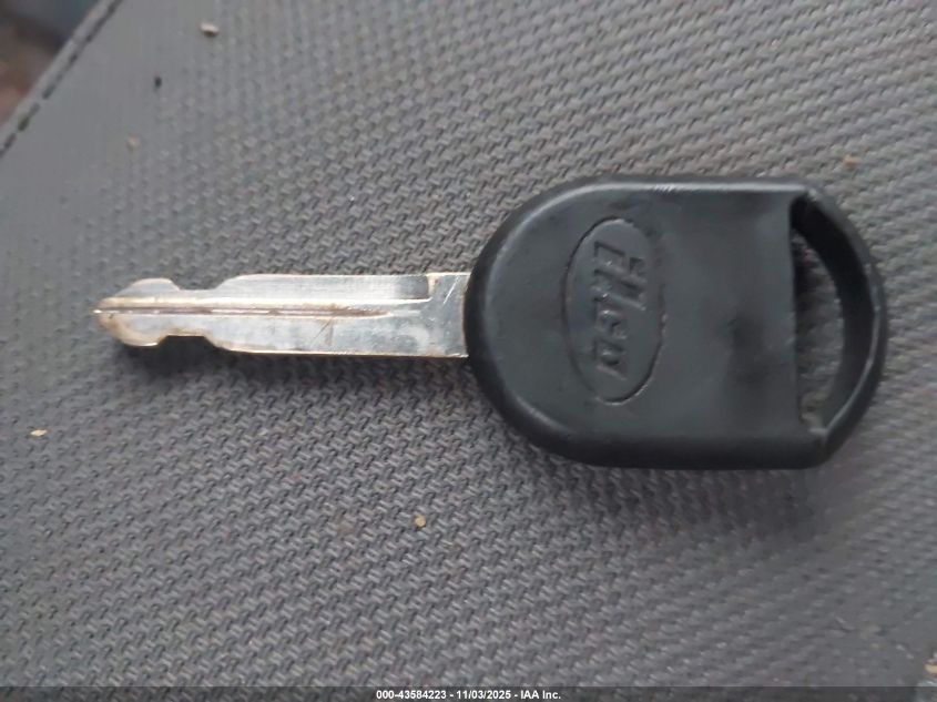 2004 Ford F-150 Stx/Xl/Xlt VIN: 1FTRX12W04KD56467 Lot: 43584223