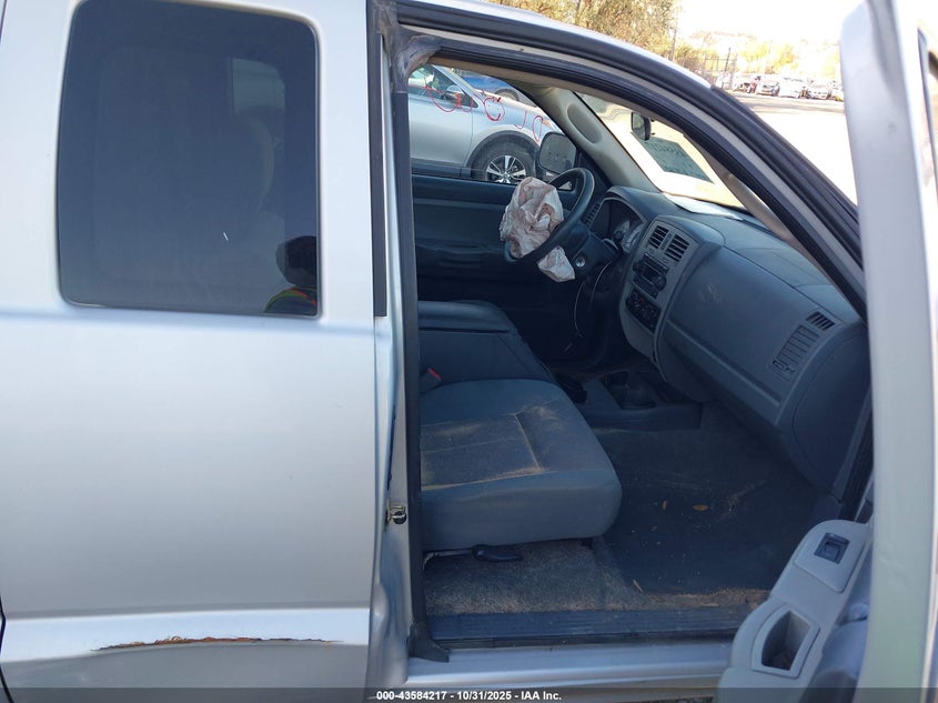 2005 Dodge Dakota Slt