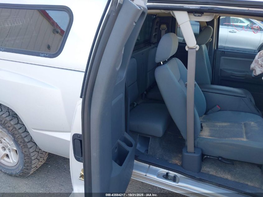 2005 Dodge Dakota Slt VIN: 1D7HW42N35S110849 Lot: 43584217