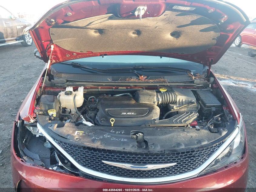 2018 Chrysler Pacifica Lx VIN: 2C4RC1CG3JR106267 Lot: 43584265