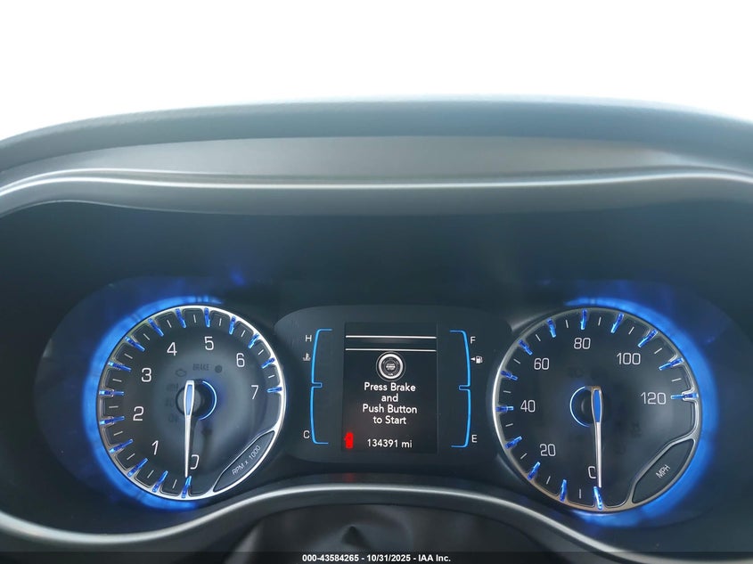 2018 Chrysler Pacifica Lx VIN: 2C4RC1CG3JR106267 Lot: 43584265