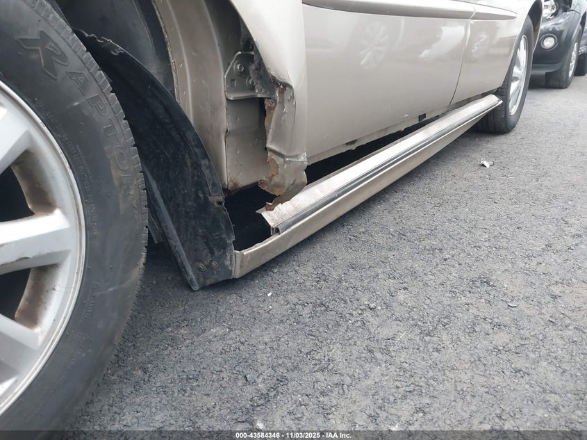 2005 Buick Lacrosse Cxl VIN: 2G4WD532751325020 Lot: 43584346