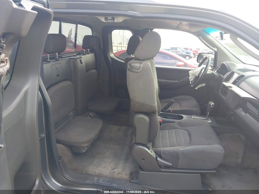 1N6AD06W95C422372 2005 NISSAN NAVARA (FRONTIER) photo no. 8
