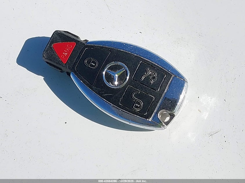 2001 Mercedes-Benz E 320 VIN: WDBJF65J81X049123 Lot: 43584396