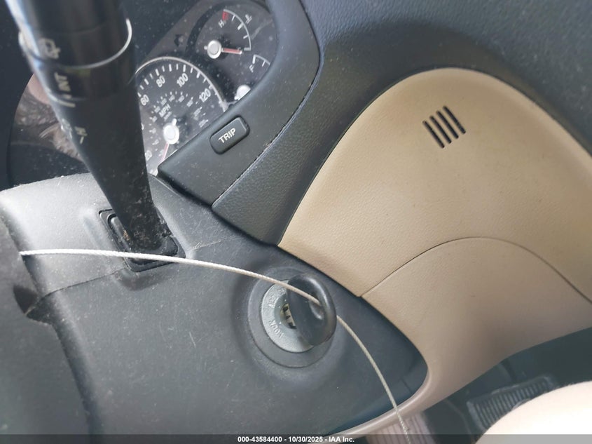 2008 Kia Rondo Lx V6 VIN: KNAFG526387124557 Lot: 43584400