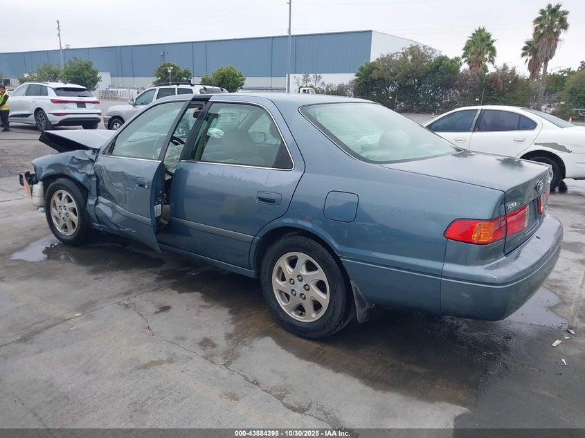 JT2BF28K9Y0239799 2000 TOYOTA CAMRY photo no. 3
