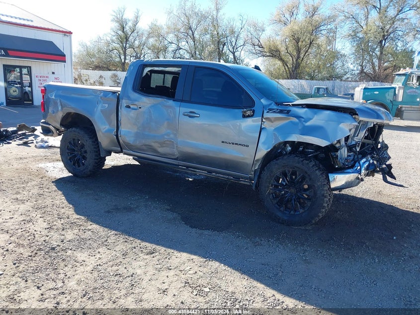 2025 CHEVROLET SILVERADO 1500 4WD  STANDARD BED LT - 2GCUKDED7S1105575