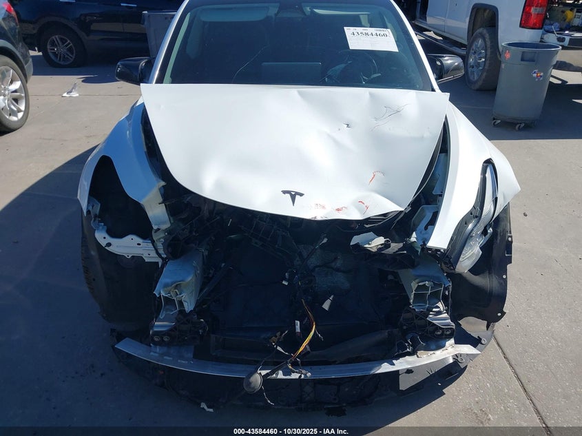 2022 Tesla Model 3 Long Range Dual Motor All-Wheel Drive VIN: 5YJ3E1EB2NF288093 Lot: 43584460