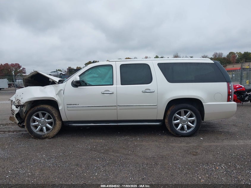 2013 GMC Yukon Xl 1500 Denali VIN: 1GKS2MEF8DR366138 Lot: 43584532