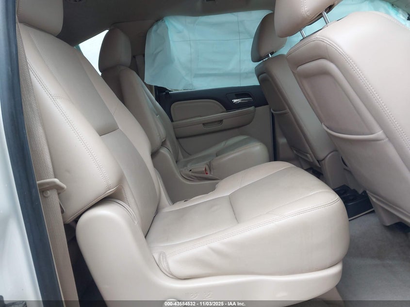 2013 GMC Yukon Xl 1500 Denali VIN: 1GKS2MEF8DR366138 Lot: 43584532