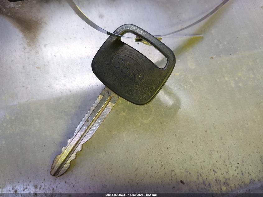 2000 Toyota Camry Le VIN: JT2BG22K2Y0449697 Lot: 43584534