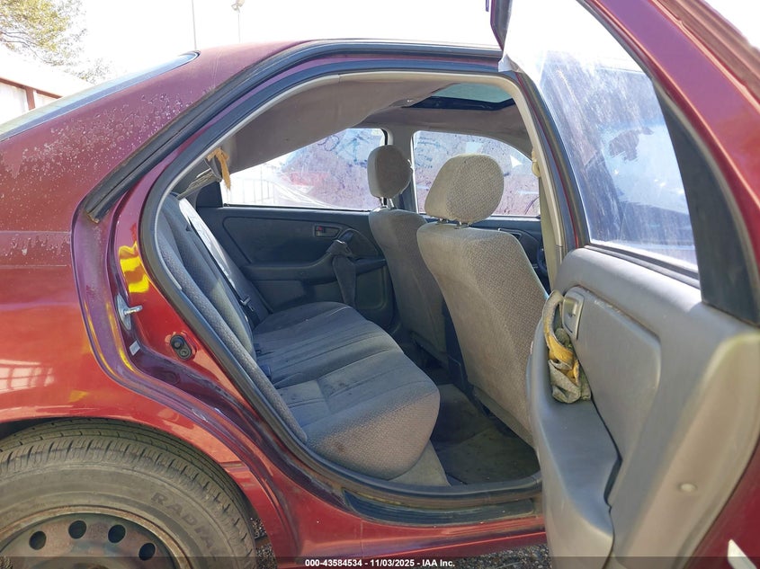 2000 Toyota Camry Le VIN: JT2BG22K2Y0449697 Lot: 43584534