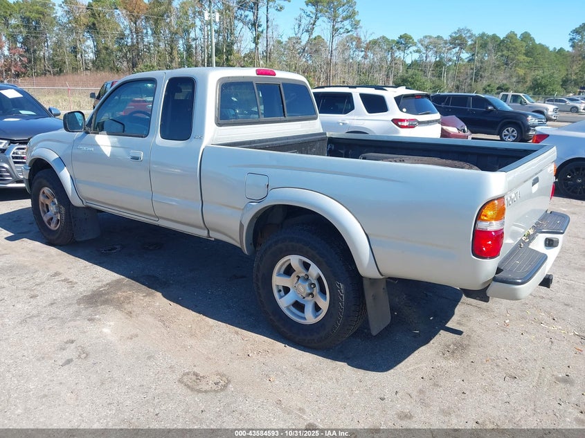 5TESM92NX3Z212967 2003 TOYOTA TACOMA photo no. 3