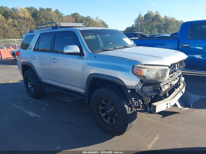 TOYOTA 4RUNNER SR5