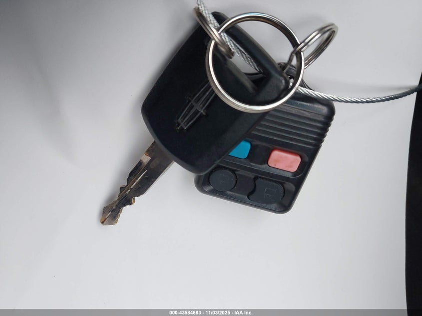 2006 Lincoln Town Car Signature VIN: 1LNHM81W06Y627540 Lot: 43584683