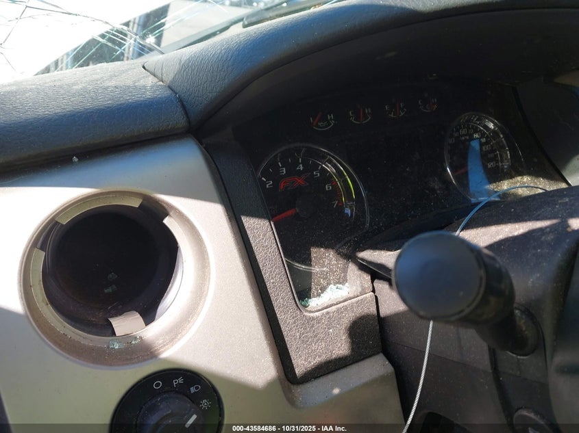 2014 FORD F-150 FX4 · Фото 16