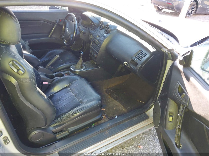 KMHHN65F93U102930 2003 HYUNDAI TIBURON photo no. 5