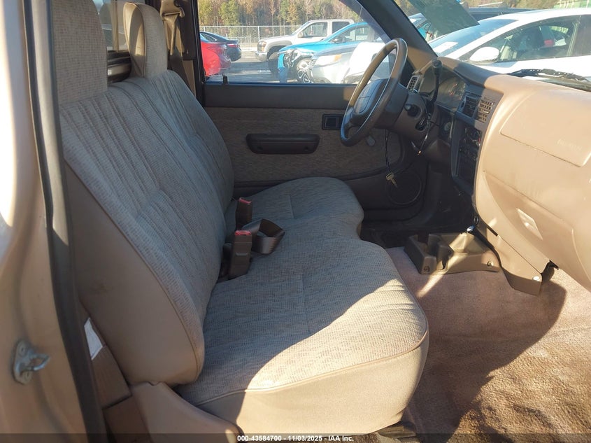4TANL42N4WZ082795 1998 TOYOTA TACOMA photo no. 8