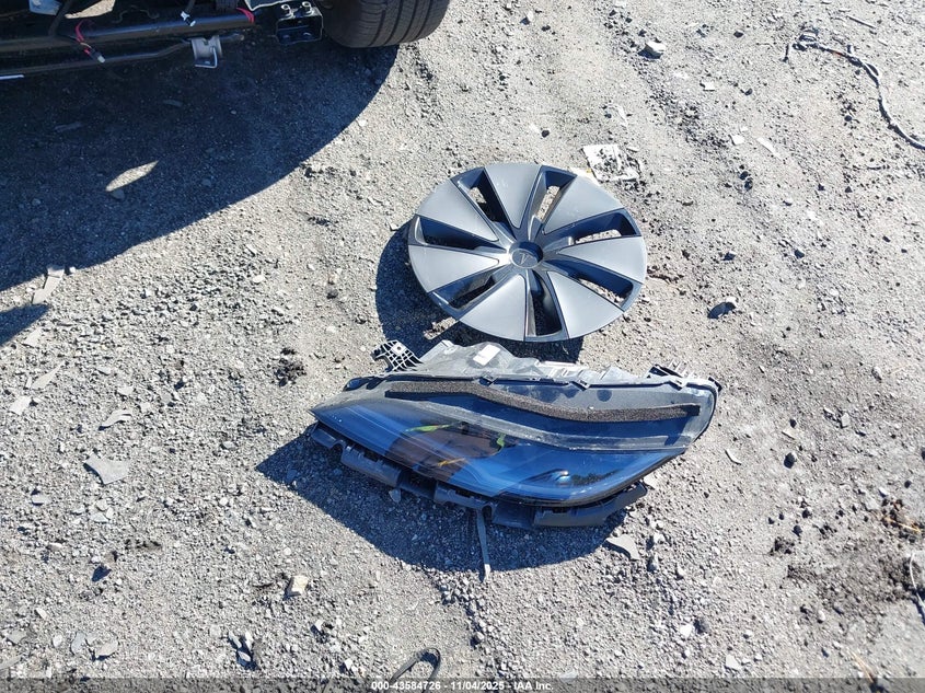 2025 Tesla Model 3 Long Range All-Wheel Drive VIN: 5YJ3E1EB8SF910840 Lot: 43584726