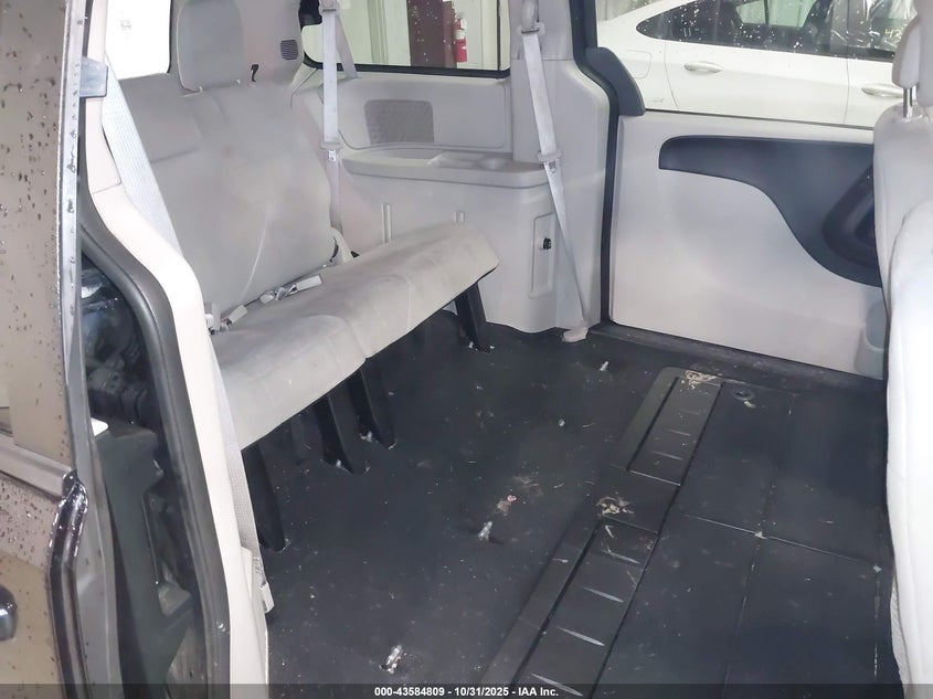 2011 Dodge Grand Caravan Mainstreet VIN: 2D4RN3DG2BR750450 Lot: 43584809