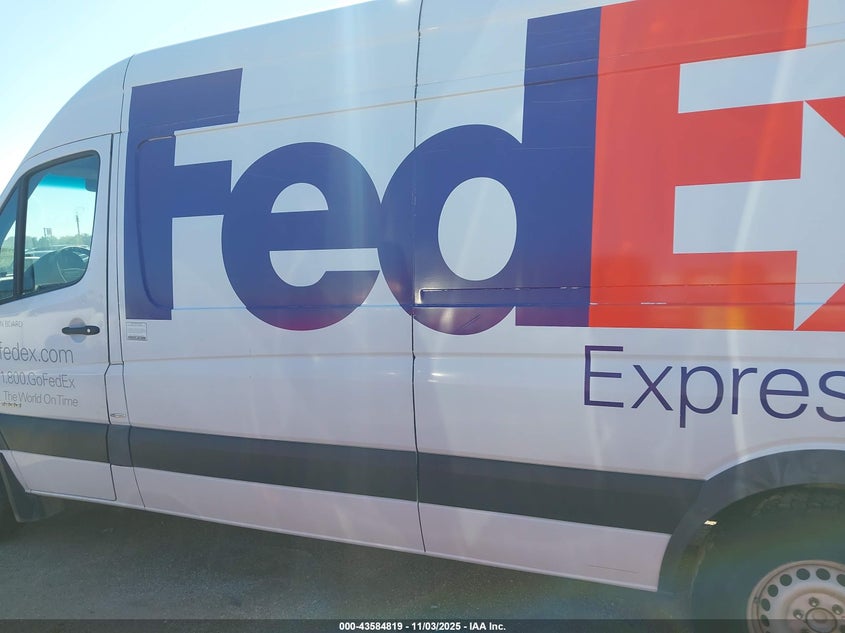 2016 MERCEDES-BENZ SPRINTER 2500 HIGH  ROOF WD3PE8DD6GP245621