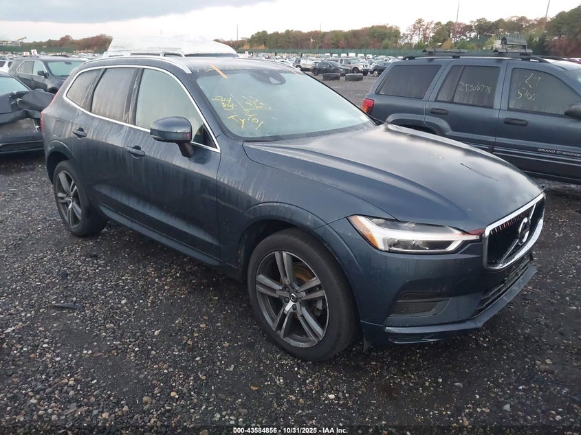 VOLVO XC60 T5 MOMENTUM