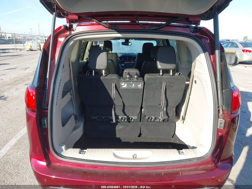 2017 Chrysler Pacifica Touring-L VIN: 2C4RC1BG8HR534380 Lot: 43584861