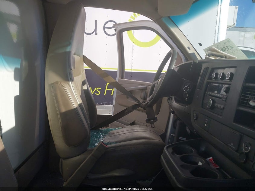 2015 Chevrolet Express Cutaway 4500 VIN: 1GB6G5CGXF1169476 Lot: 43584914