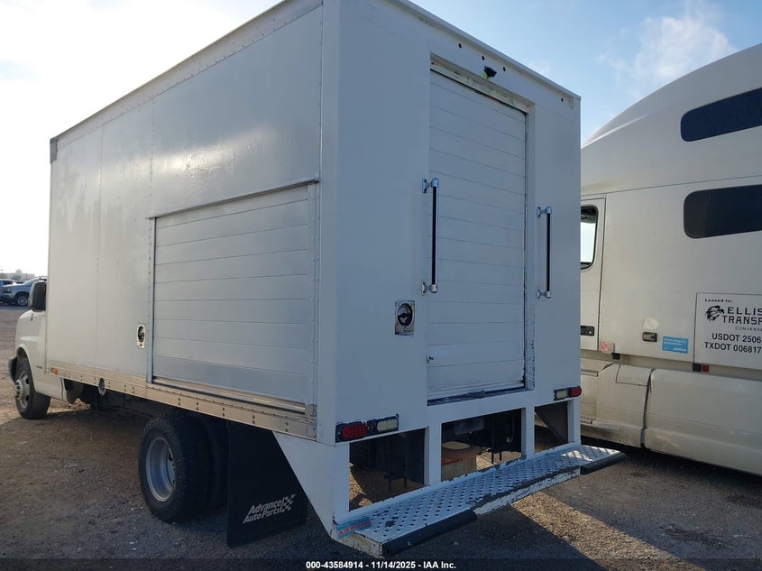 1GB6G5CGXF1169476 2015 CHEVROLET EXPRESS photo no. 3