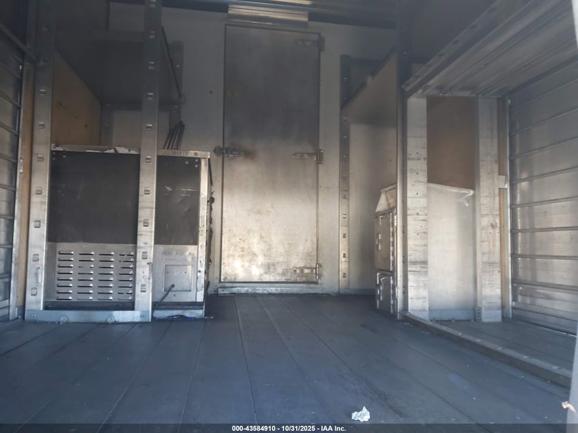 2015 Chevrolet Express Cutaway 4500 VIN: 1GB6G5CG0F1113076 Lot: 43584910