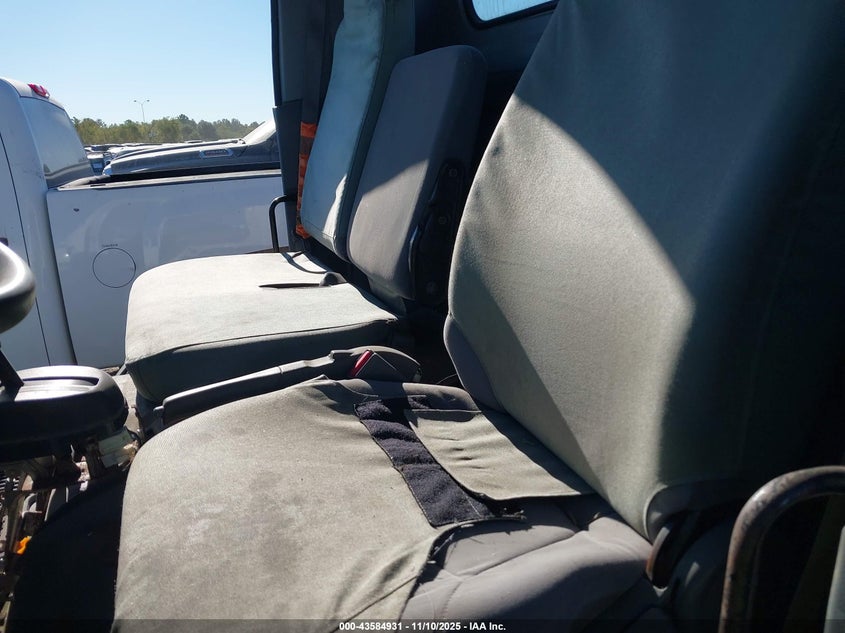 2016 Isuzu Npr Hd Gas Reg VIN: 54DC4W1B0GS811439 Lot: 43584931